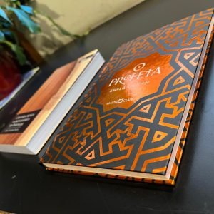 Minicurso: O que é um livro capa dura?